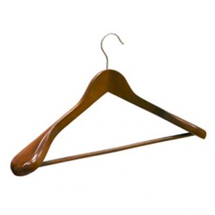 H6-55 \ Wooden clothes hangers (with crossbar)