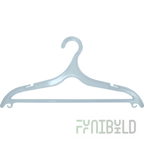 PL 15 - Plastic clothes hangers