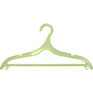 PL 15 \ Plastic clothes hangers