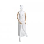 Jess 04 \ Female mannequin, seated (with wooden arms)