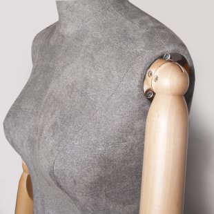 Originals 02 \ Torso Mannequin with Wooden Arms, Female