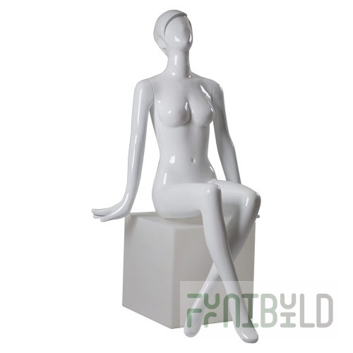 E 02 - Female mannequin, seated