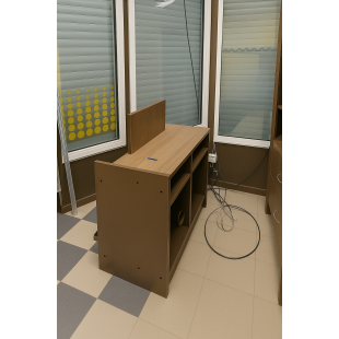 SoHo Cash-Wrap Counter – Craft-Beer Edition