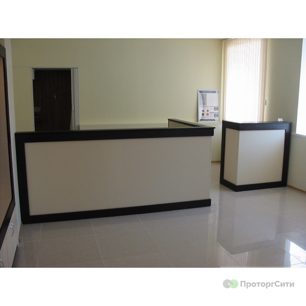 Double reception desk in a classic combination of vanilla and wenge colors