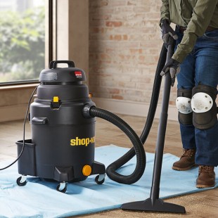 Shop-Vac 9258106 10 Gallon 6.0 Peak HP Deluxe Polyethylene Wet / Dry Vacuum with Tool Kit Shop-Vac 9258106 10 Gallon 6.0 Peak HP Deluxe Polyethylene Wet / Dry Vacuum with Tool Kit