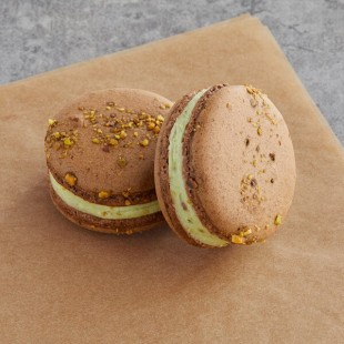 Macaron Centrale Vegan Hazelnut Pistachio Macaron - 48/Case Macaron Centrale Vegan Hazelnut Pistachio Macaron - 48/Case