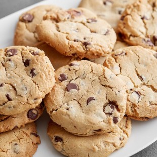 HERSHEY'S 25 lb. Special Dark Chocolate 1M Baking Chips HERSHEY'S 25 lb. Special Dark Chocolate 1M Baking Chips