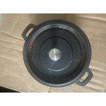 Valor 16 oz. Pre-Seasoned Mini Cast Iron Pot with Cover - 12/Case Valor 16 oz. Pre-Seasoned Mini Cast Iron Pot with Cover - 12/Case
