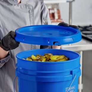 BWAY 5 Gallon Blue Round Pail Cover with Tear Skirt and Gasket - 10/Case