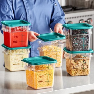 Vigor 4 Qt. Clear Square Polycarbonate Food Storage Container and Green Lid - 6/Pack Vigor 4 Qt. Clear Square Polycarbonate Food Storage Container and Green Lid - 6/Pack