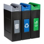 Commercial Zone Avante 30 Gallon Green Polyethylene Rectangular Indoor / Outdoor Shallow Modular Single-Stream Compost Bin with Canopy Top