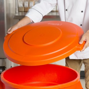 Carlisle 84103324 Bronco 32 Gallon Orange Flat Round Trash Can Lid Carlisle 84103324 Bronco 32 Gallon Orange Flat Round Trash Can Lid