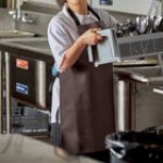 Intedge V-105-BLK Black 40 Mil Adjustable Vinyl Dishwasher Apron - 28