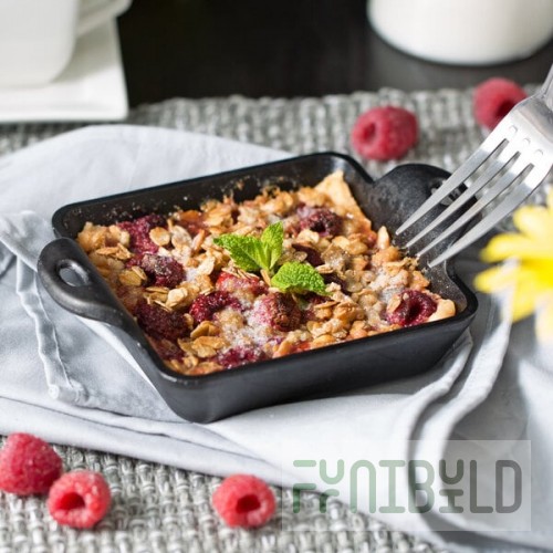 Lodge HMSS 10 oz. Pre-Seasoned Heat-Treated Mini Cast Iron Square Casserole Dish