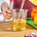 Choice 1 Pint Purple Allergen-Free Plastic Measuring Cup