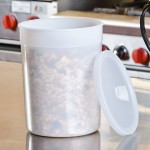 128 oz. Translucent Round Deli Container and Lid Combo Pack - 5/Pack