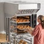 Moffat E32D5-2P Turbofan Single Deck Full Size Electric Digital Convection Oven with Steam Injection - 208V, 1 Phase, 5.8 kW