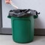 Rubbermaid® FG261000DGRN BRUTE 10 Gallon Green Round Trash Can