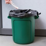 Rubbermaid® FG261000DGRN BRUTE 10 Gallon Green Round Trash Can