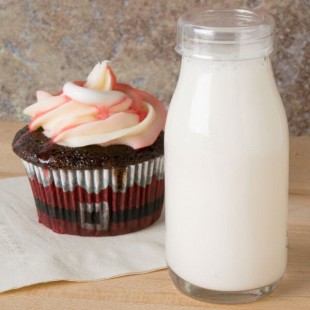 American Metalcraft GMB3 3 oz. Glass Milk Bottle American Metalcraft GMB3 3 oz. Glass Milk Bottle