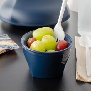 Cambro MDSHB5497 Harbor Collection Navy Blue 5 oz. Insulated Plastic Bowl - 48/Case