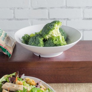 Carlisle ARR24002 White 1.4 Qt. Round Open Melamine Vegetable Bowl - 12/Case