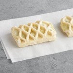 Bridor Ready to Bake Mini Straight Perfect Croissant 1.5 oz. - 160/Case