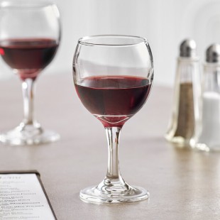 Acopa 8 oz. All-Purpose Balloon Wine Glass - Sample