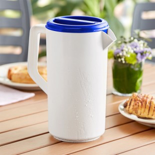 TableCraft 2.5 Qt. White Polypropylene Plastic Pitcher with 3-Way Blue Sanitary Lid 144W - 12/Case