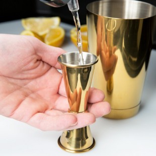 Barfly® M37003GD 1 oz. & 1.5 oz. Gold-Plated Japanese Style Jigger Barfly® M37003GD 1 oz. & 1.5 oz. Gold-Plated Japanese Style Jigger