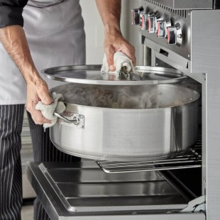 Vigor SS1 Series 25 Qt. Stainless Steel Aluminum-Clad Heavy-Duty Brazier with Cover Vigor SS1 Series 25 Qt. Stainless Steel Aluminum-Clad Heavy-Duty Brazier with Cover