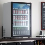 Avantco CRM-7-HC White Countertop Display Refrigerator with Swing Door - 4.1 Cu. Ft.