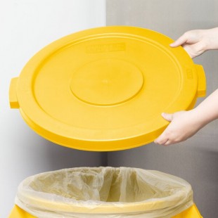 Carlisle 84102104 Bronco 20 Gallon Yellow Flat Round Trash Can Lid