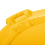 Carlisle 84102104 Bronco 20 Gallon Yellow Flat Round Trash Can Lid