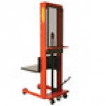 Wesco Industrial Products 1,000 lb. Standard Series Hydraulic Large Platform Stacker with 32