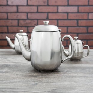Vollrath 46596 Orion 68 oz. Mirror-Finished Stainless Steel Coffee / Tea Pot Vollrath 46596 Orion 68 oz. Mirror-Finished Stainless Steel Coffee / Tea Pot