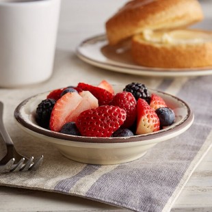 Carlisle 5401853 Mingle 4.5 oz. Sweet Cream Melamine Fruit Bowl - 48/Case