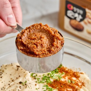 O'Food Doenjang Soybean Paste 900 Grams - 12/Case O'Food Doenjang Soybean Paste 900 Grams - 12/Case