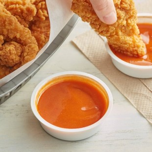 Frank's RedHot 1.5 oz. Buffalo Sauce Dipping Cup - 100/Case Frank's RedHot 1.5 oz. Buffalo Sauce Dipping Cup - 100/Case