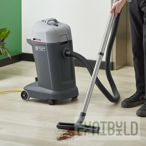 Advance VL500 35 107409094 9 Gallon Wet / Dry Vacuum with Tool Kit - 120V, 1,100W