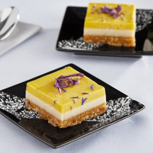 Nats Rawline Plant-Based Vegan Lime and Mango Raw Cake Square Duo Pack 4.6 oz. - 12/Case Nats Rawline Plant-Based Vegan Lime and Mango Raw Cake Square Duo Pack 4.6 oz. - 12/Case
