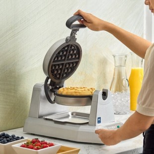 Waring WW180X Single Belgian Waffle Iron / Maker - 120V