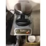 Waring WW180X Single Belgian Waffle Iron / Maker - 120V Waring WW180X Single Belgian Waffle Iron / Maker - 120V