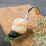 Bon Chef STS1103 18/10 Stainless Steel Extra Heavy Chambers Soup/Dessert Tasting Spoon - 12/Case