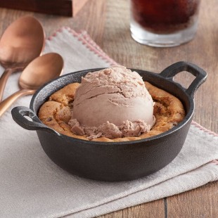 Valor 12 oz. Pre-Seasoned Mini Cast Iron Round Serving Bowl - 12/Case Valor 12 oz. Pre-Seasoned Mini Cast Iron Round Serving Bowl - 12/Case