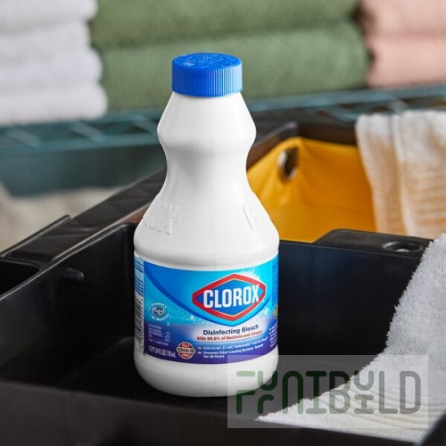 CloroxPro Clorox CLO32251 24 oz. Concentrated Disinfecting Bleach with CloroMax - 12/Case