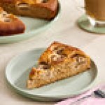 Le Chic Patissier 10-Slice Pre-Cut Plant-Based Vegan Whole Wheat Banana Bread Cake 30.68 oz. - 4/Case