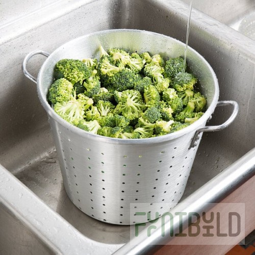 Town 38015 60 Qt. Tapered Aluminum Vegetable Colander with Handles