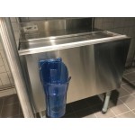 San Jamar SI5000 Saf-T-Ice Ice Scoop Holder with 6-10 oz. Ice Scoop San Jamar SI5000 Saf-T-Ice Ice Scoop Holder with 6-10 oz. Ice Scoop