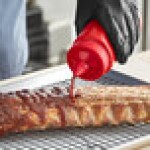 Vollrath 4914-02 Traex® Red Closeable Single Tip Wide Mouth Bottle Cap